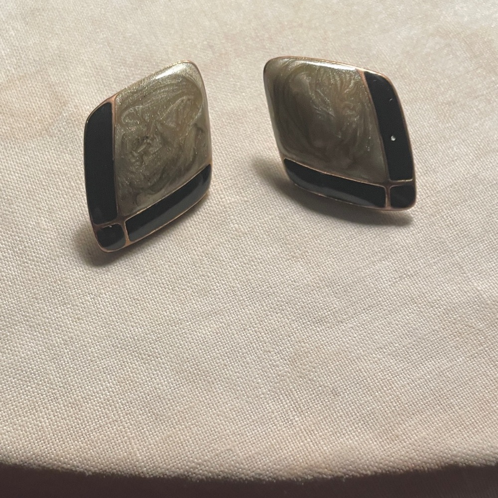 Gorgeous vintage geometric art deco earrings